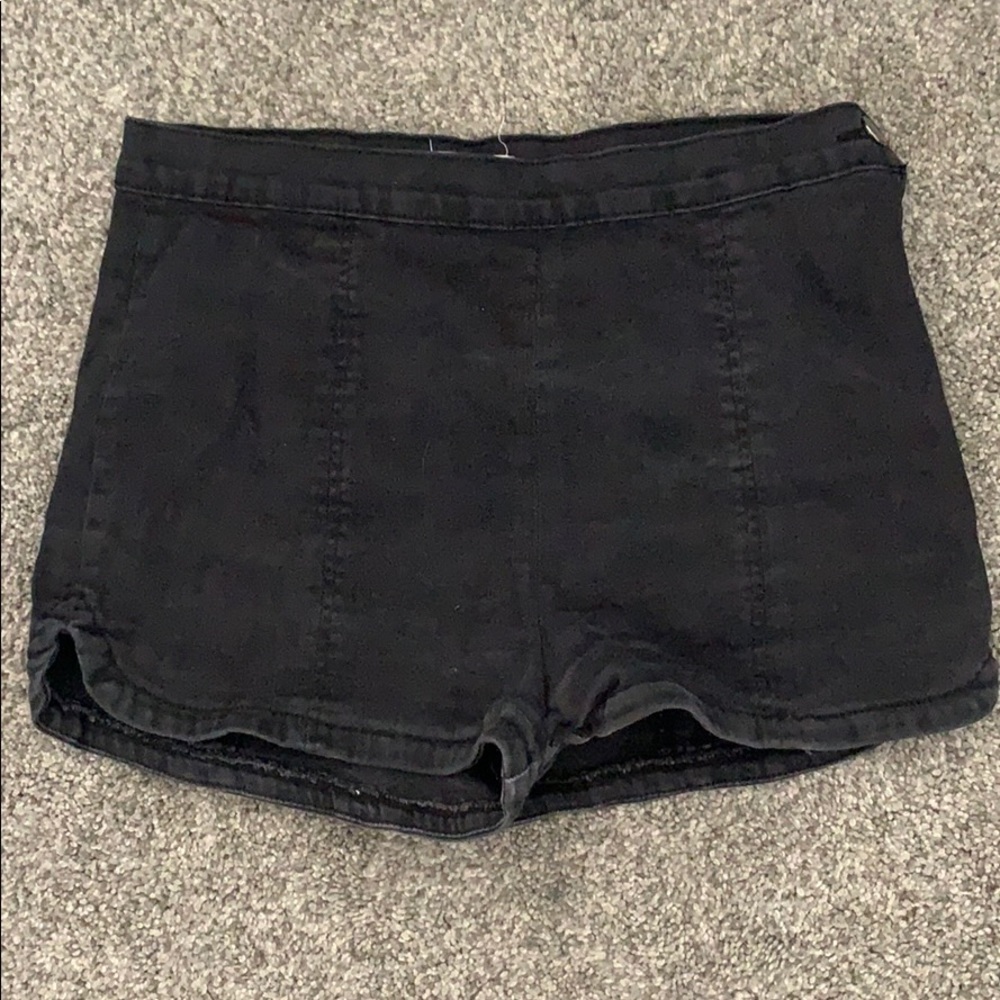 Black highwaisted shorts